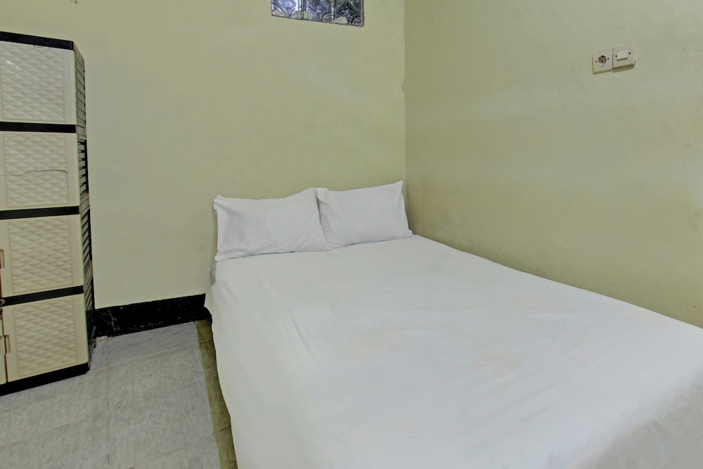 Economy Double Room photo 3