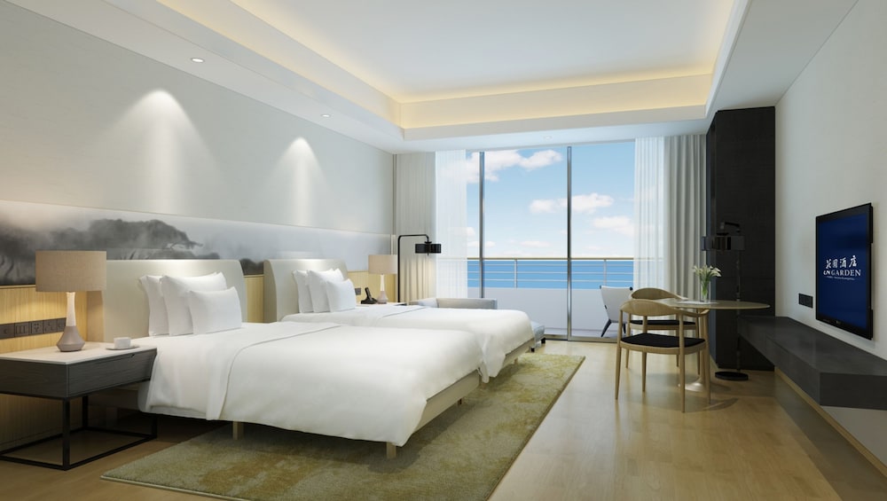Executive Twin Room with Garden View photo 2