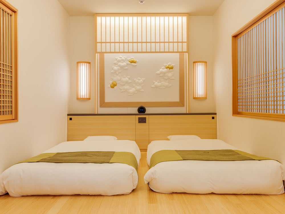 Premium Suite, Private Bathroom, Garden View photo 3