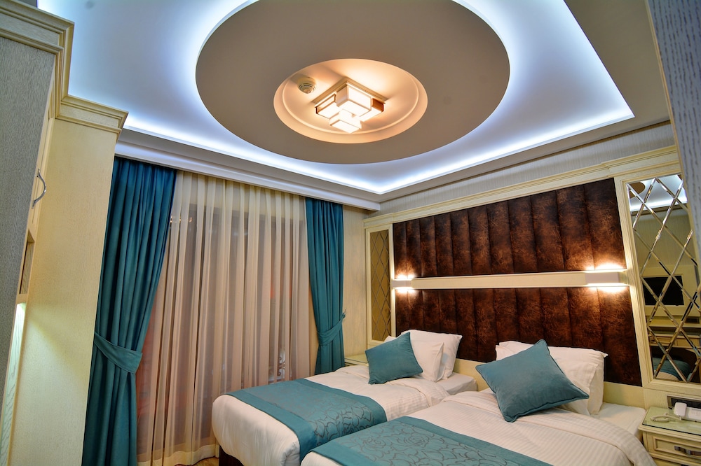 Superior Double or Twin Room photo 3