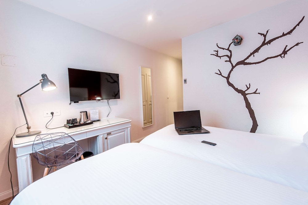 Comfort Room, 1 Double Bed, Non Smoking (Twin bed on request) - Photo 4