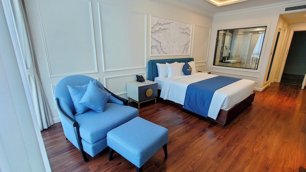 Deluxe King Bed