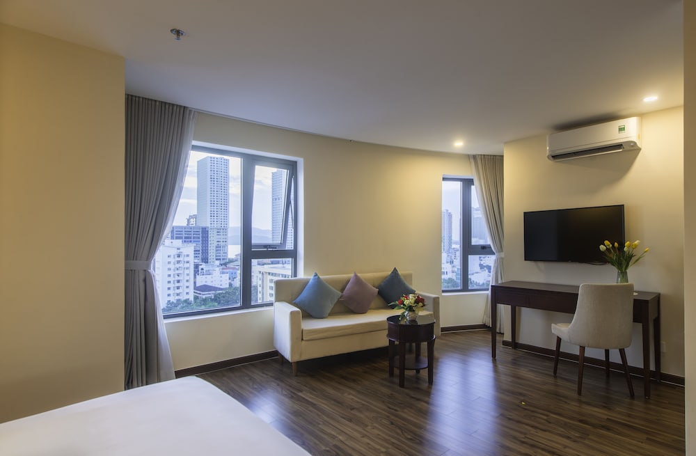 Senior Deluxe Room - Photo 4