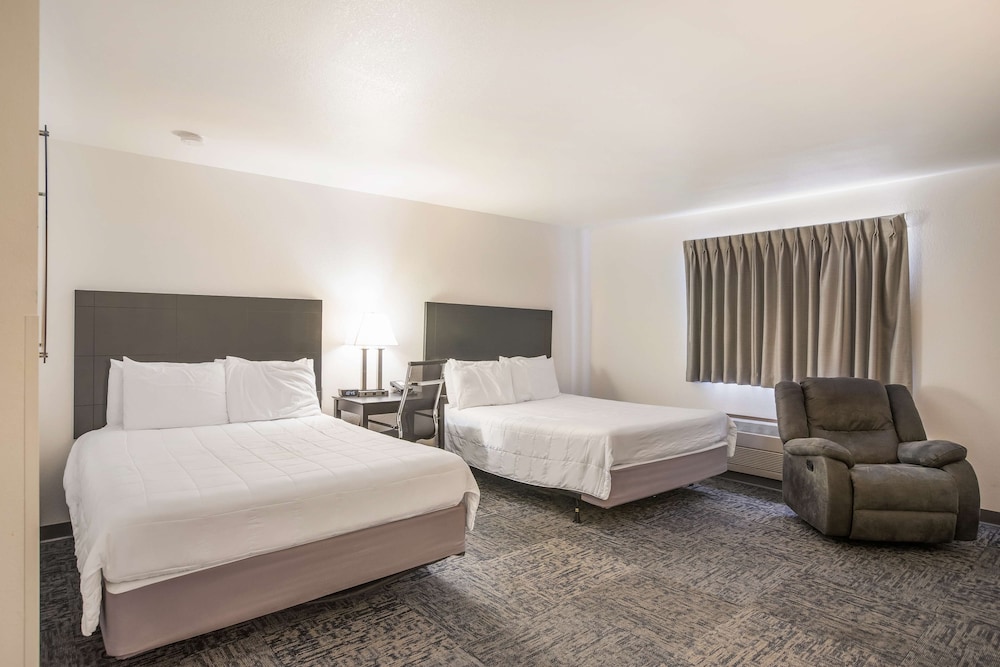 Suite, 2 Queen Beds, Non Smoking (2nd Floor) - Photo 2