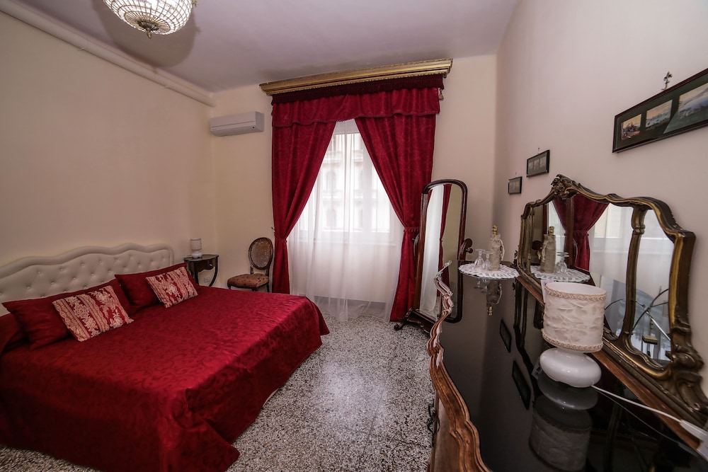 Romantic Double Room