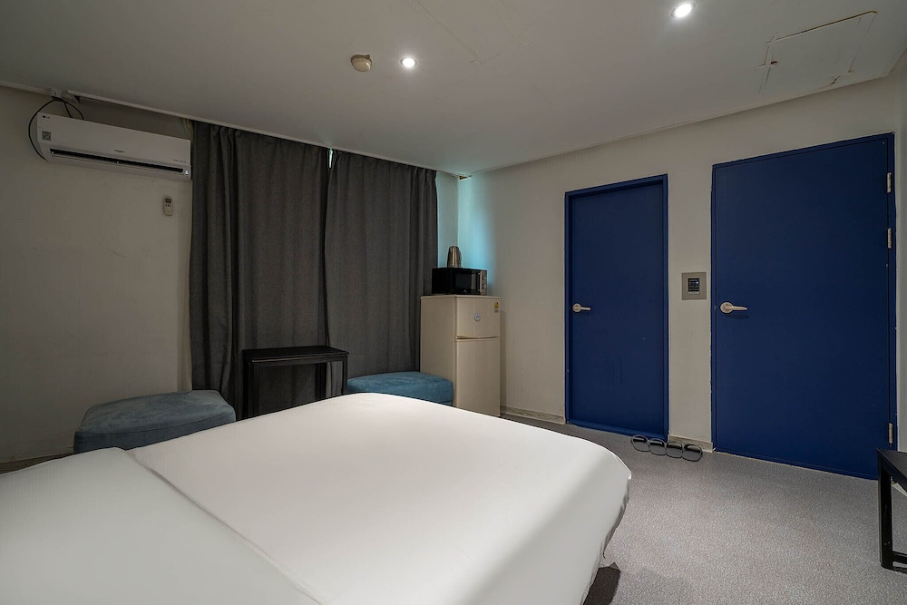 Standard Room - Photo 17