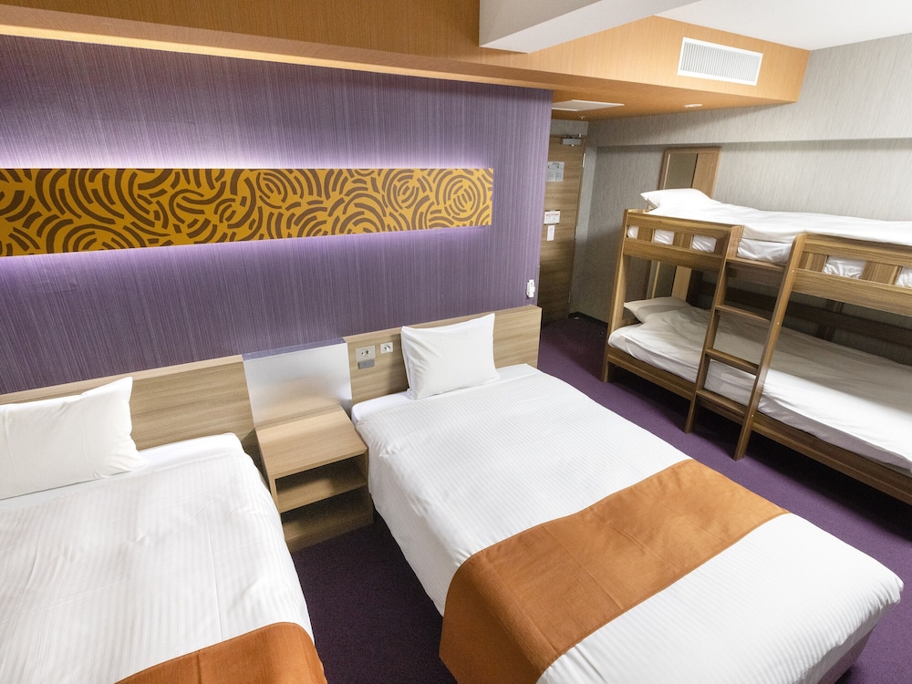 Twin Room with Bunk Bed, Smoking - Photo 1