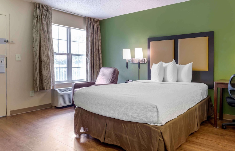 Studio, 1 Queen Bed, Non Smoking - Photo 2