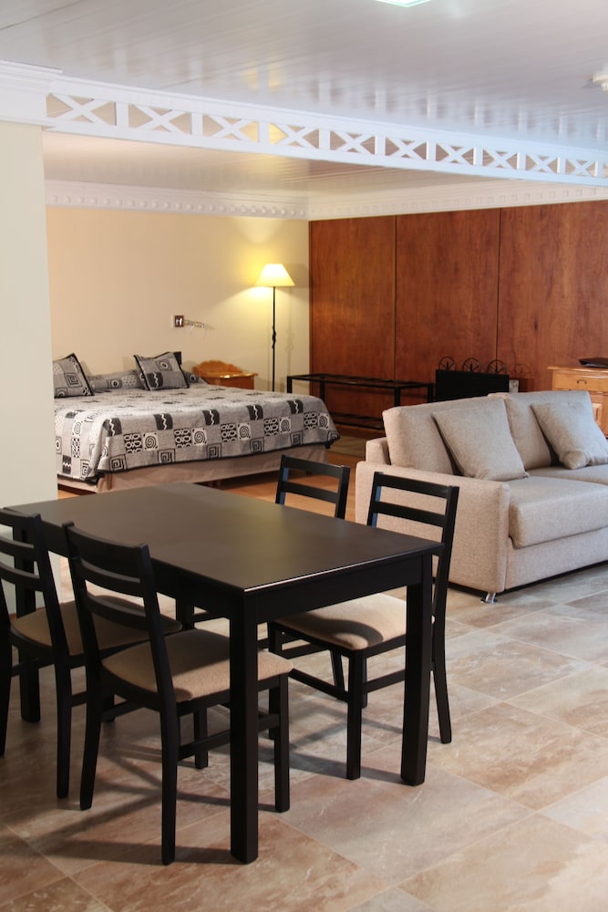 Superior Apartment, 1 King Bed, Non Smoking, Park View