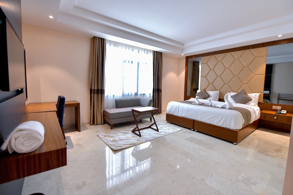 Standard Room, 1 King Bed, Non Smoking (Aircondition) - Photo 1
