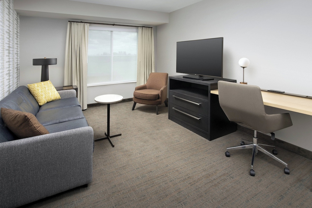 Suite, 2 Bedrooms (Mobility Accessible, Tub) photo 3