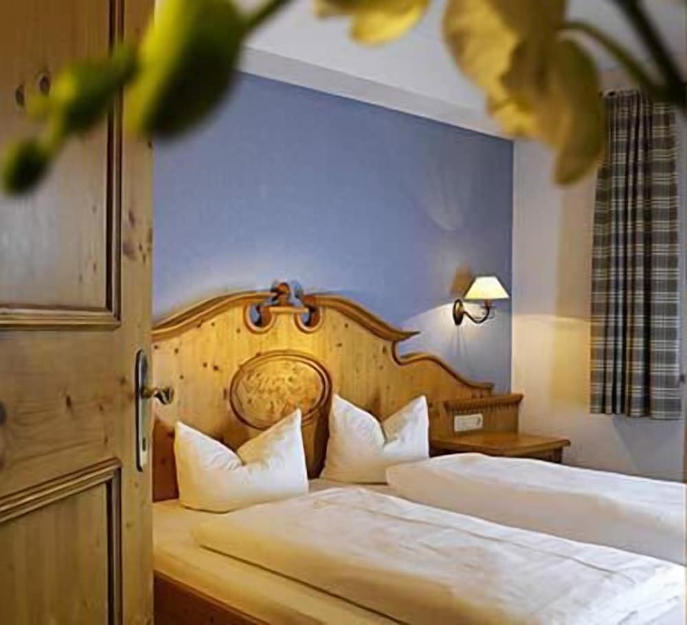 Deluxe Suite, 2 Bedrooms, Balcony, Valley View (Turmsuite)