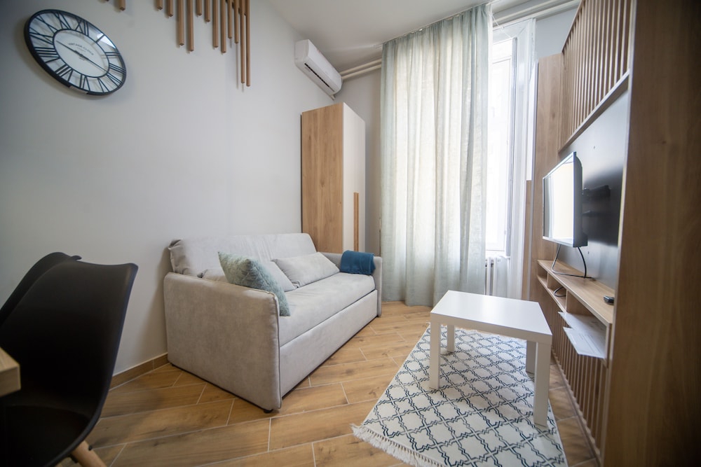 Standard Studio Suite photo 3