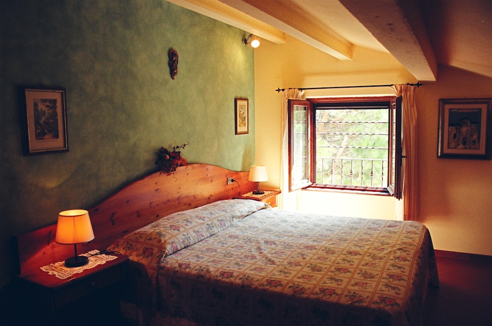Apartment, 3 Bedrooms, Terrace photo 2