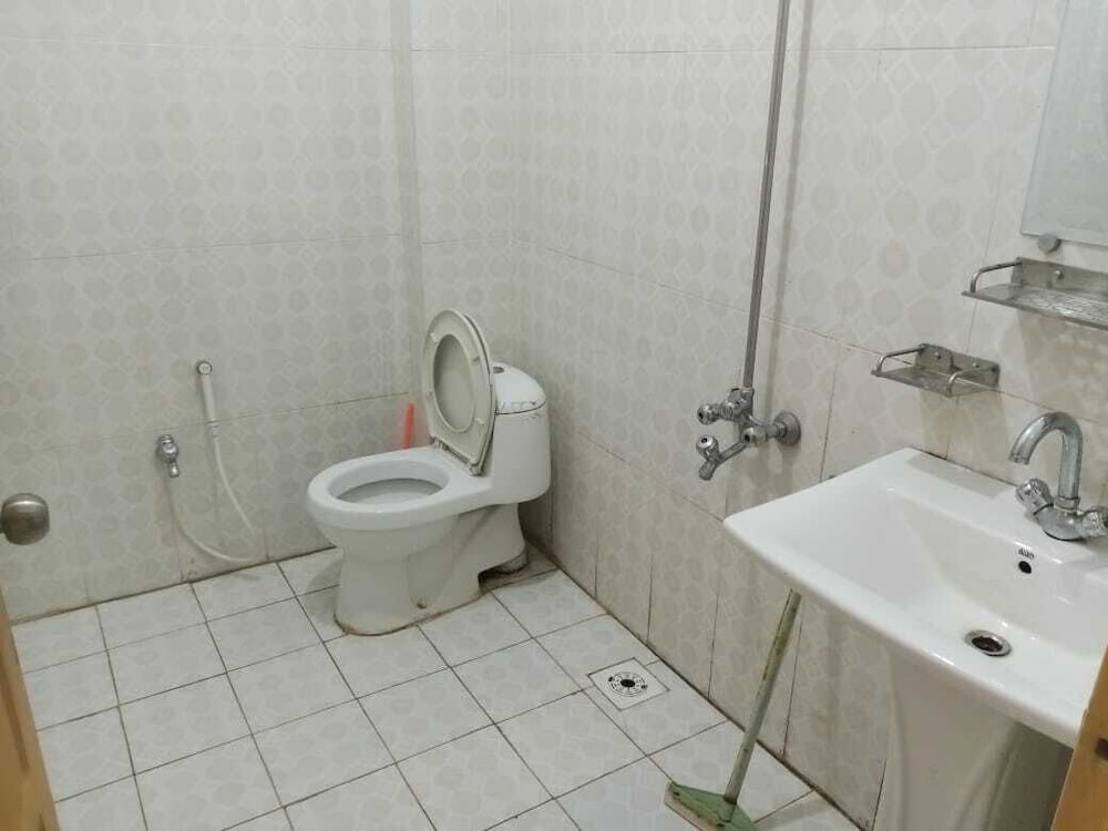 Standard Double or Twin Room photo 3