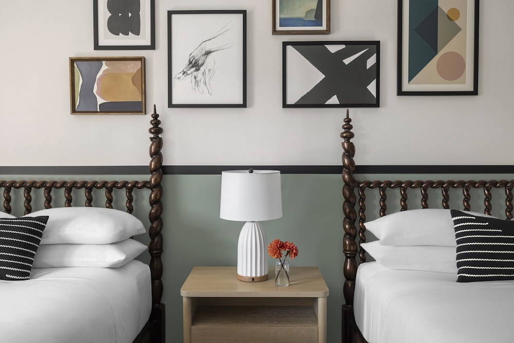 Premium Room, 2 Double Beds, Balcony (Juliet Balcony) - Photo 3