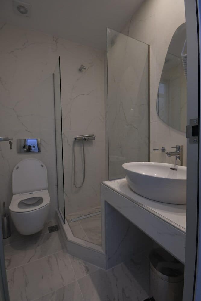 Deluxe Double or Twin Room, Balcony, Sea View photo 2