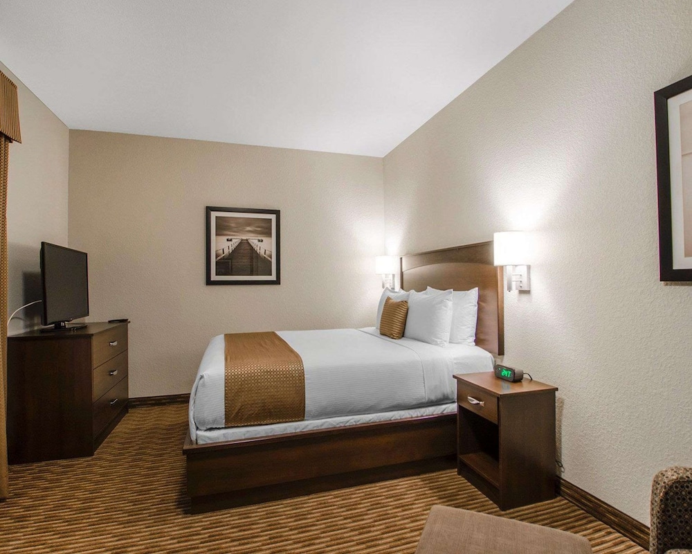 Suite, 1 Queen Bed With Sofa Bed, Non Smoking - Photo 5