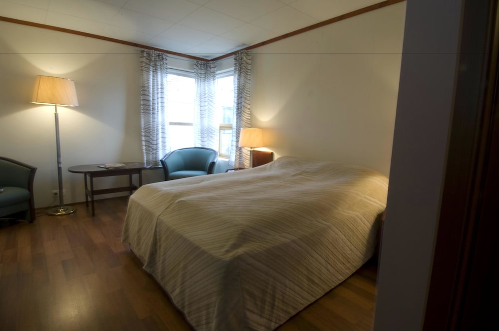 Double or Twin Room photo 2