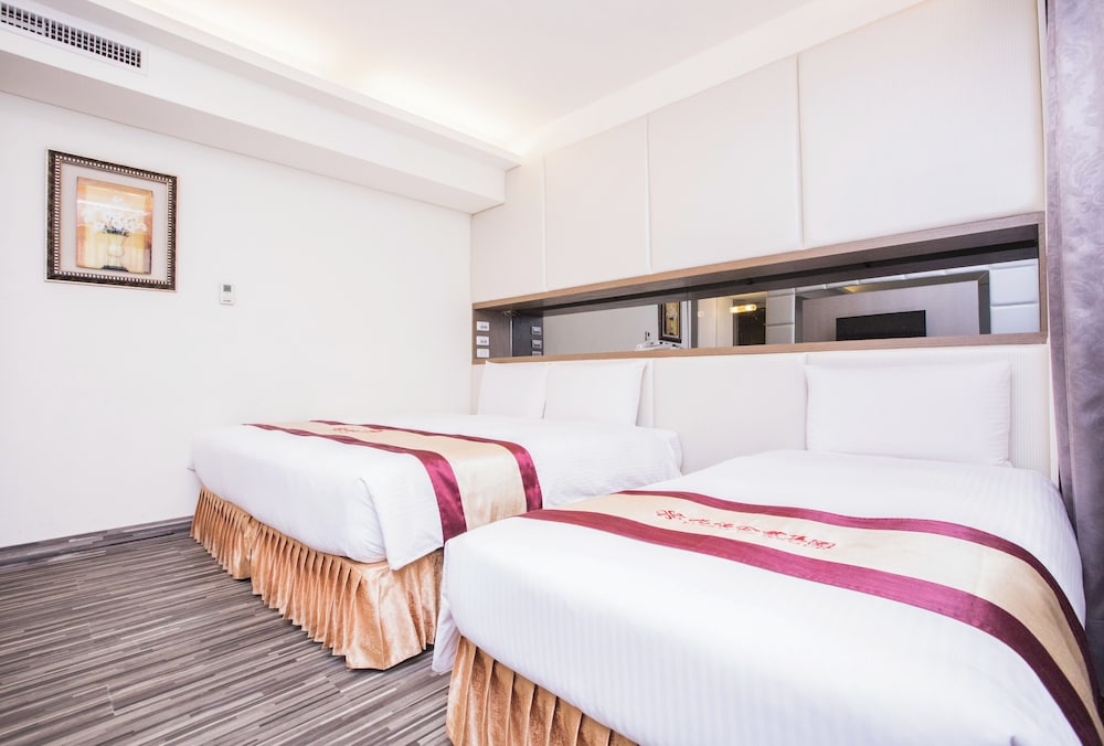 Standard Triple Room with 1 Double Bed and 1 Single Bed, Non Smoking photo 3