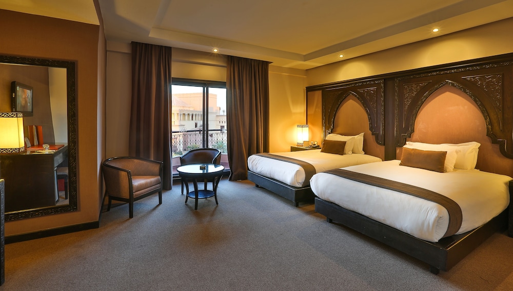 Deluxe Triple Room (Opera View)