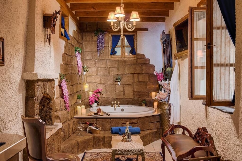 Suite (Seferis) photo 2