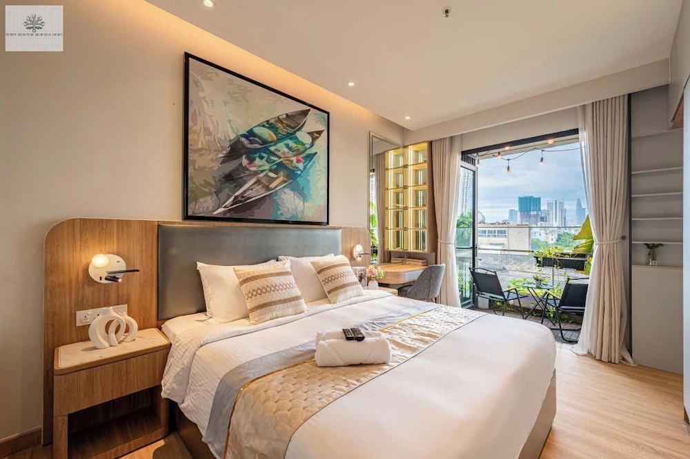 Luxury Apartment, 3 Bedrooms, Non Smoking, City View photo 2