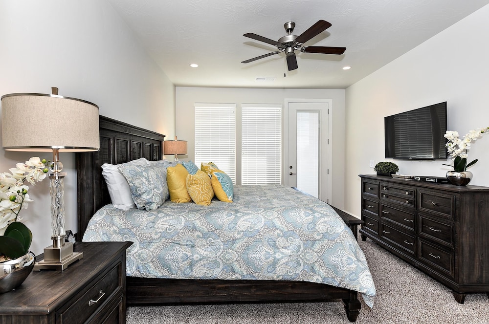Townhome, Multiple Beds, Golf View (Poolside Perfection) photo 1