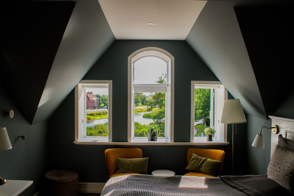 Superior Double Room, 1 Queen Bed, Lake View photo 1
