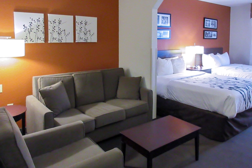 Suite, 2 Queen Beds, Non Smoking - Photo 1