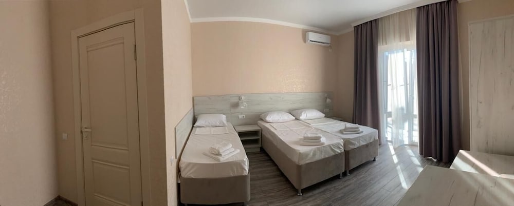 Comfort Triple Room