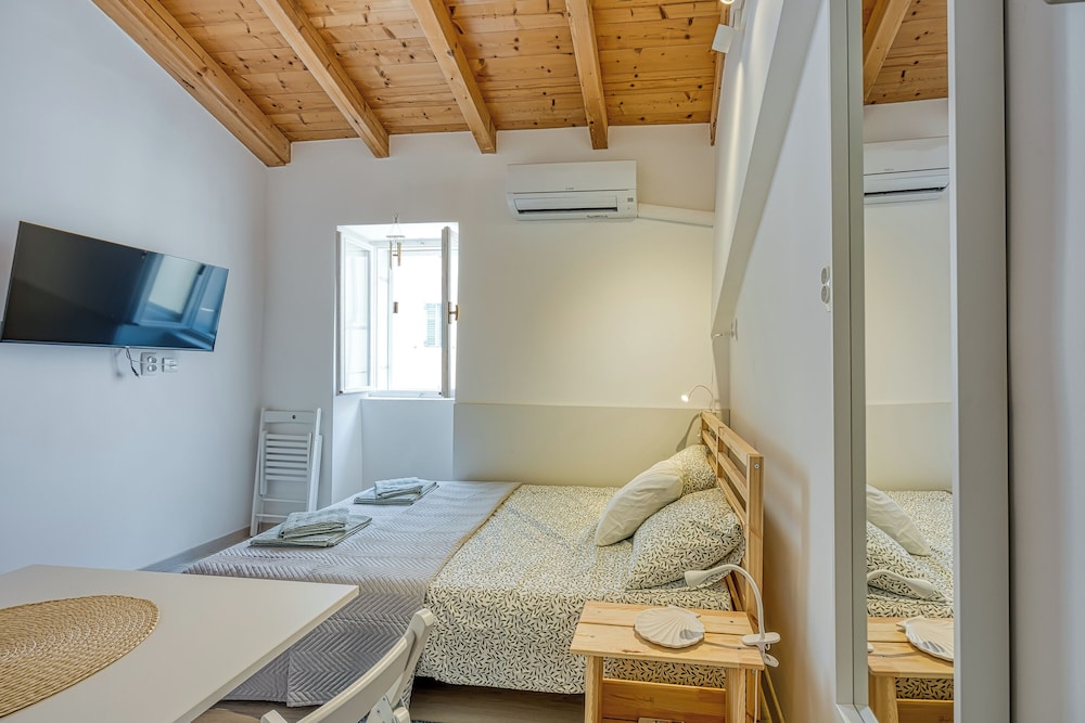 Family Studio, Sea Facing (Lasta 25 Lošinj Town Twin Room)