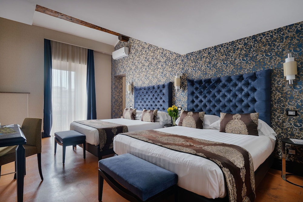 Luxury Apartment photo 1