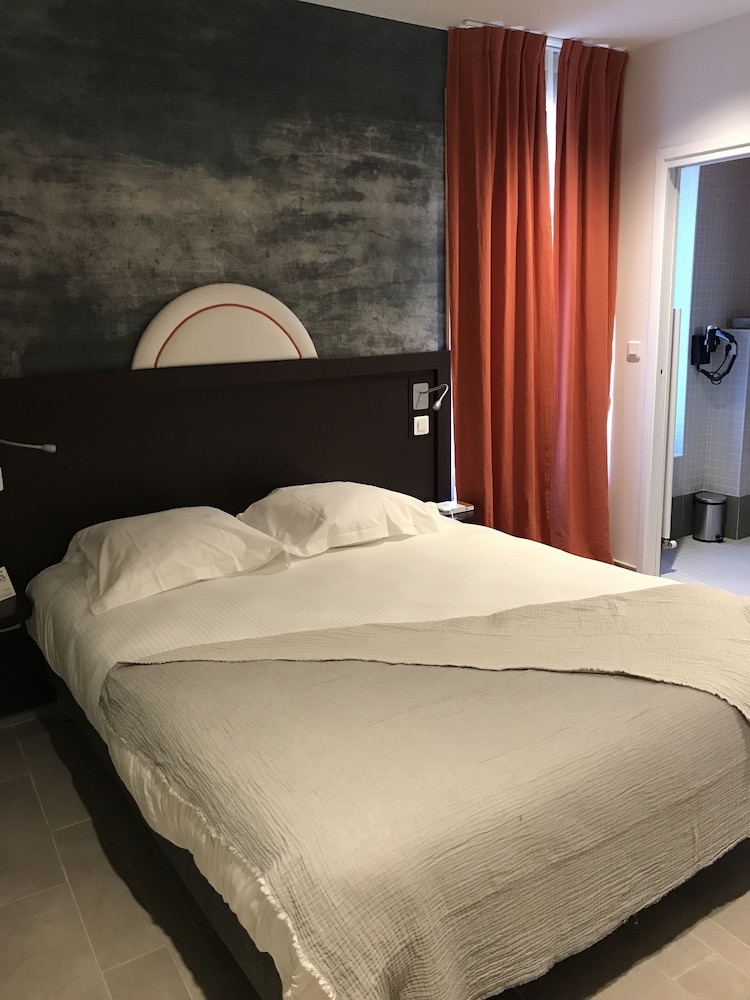 Classic Double Room, Accessible - Photo 2
