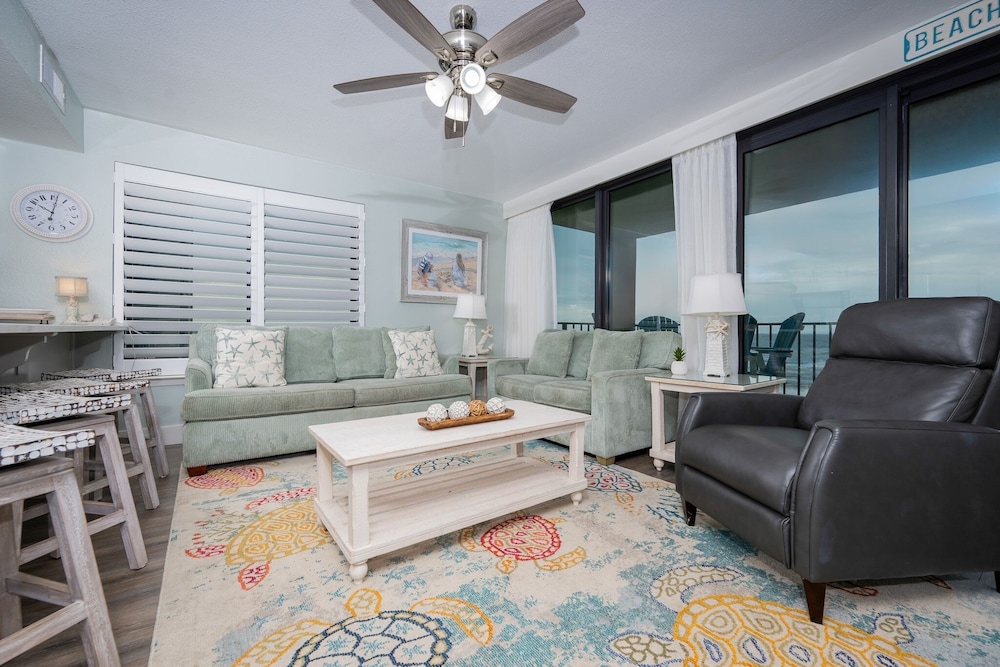 Condo, 3 Bedrooms