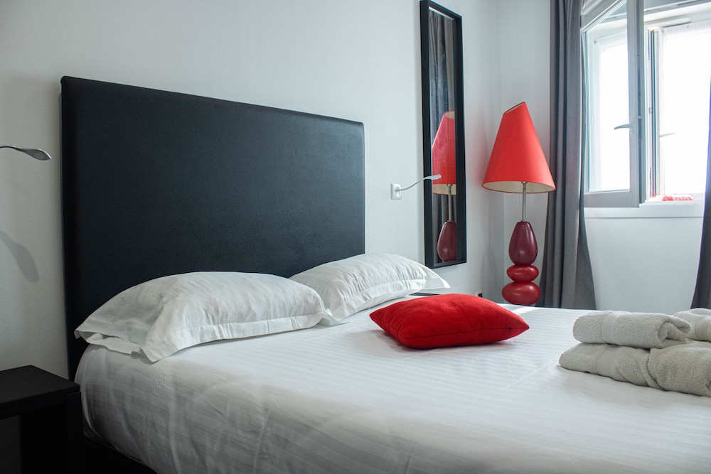 Standard Room - Photo 8