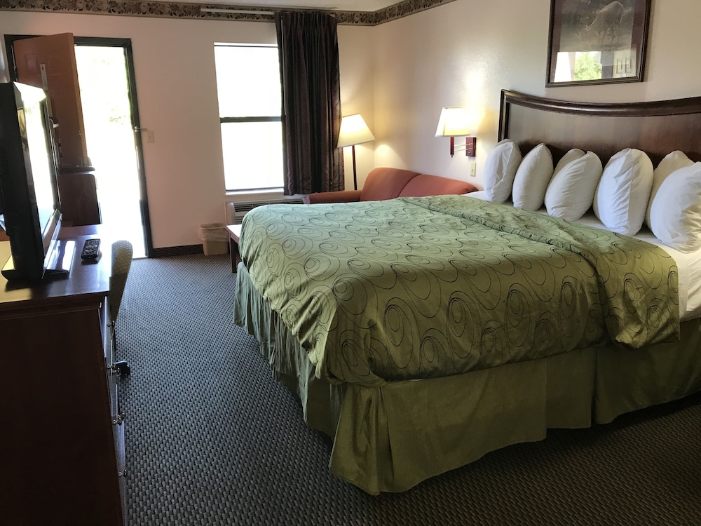 Clairmont Inn & Suites - Warren, 写真 2