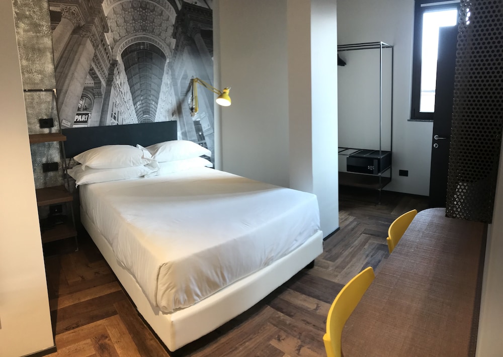 Double or Twin Room photo 2