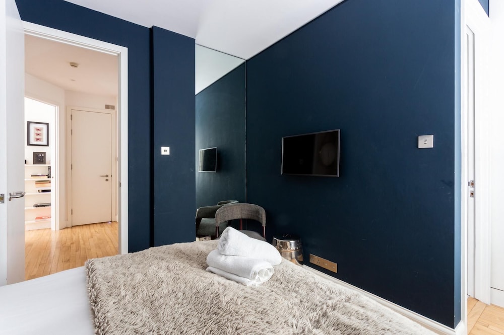 House (5 Bedrooms) photo 2