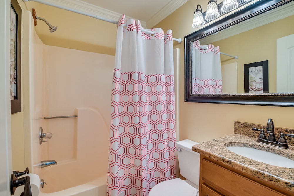 House (Multiple Bedrooms) photo 2