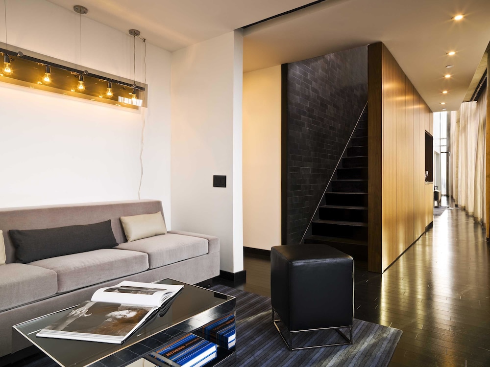 Suite, 2 Bedrooms photo 2