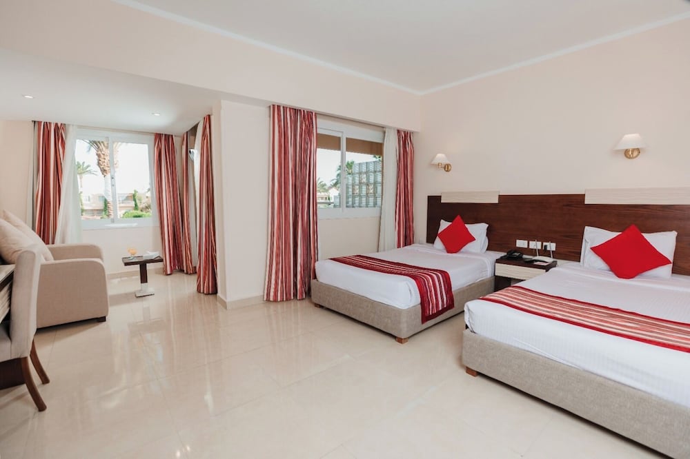 Standard Double Room, Partial Sea View