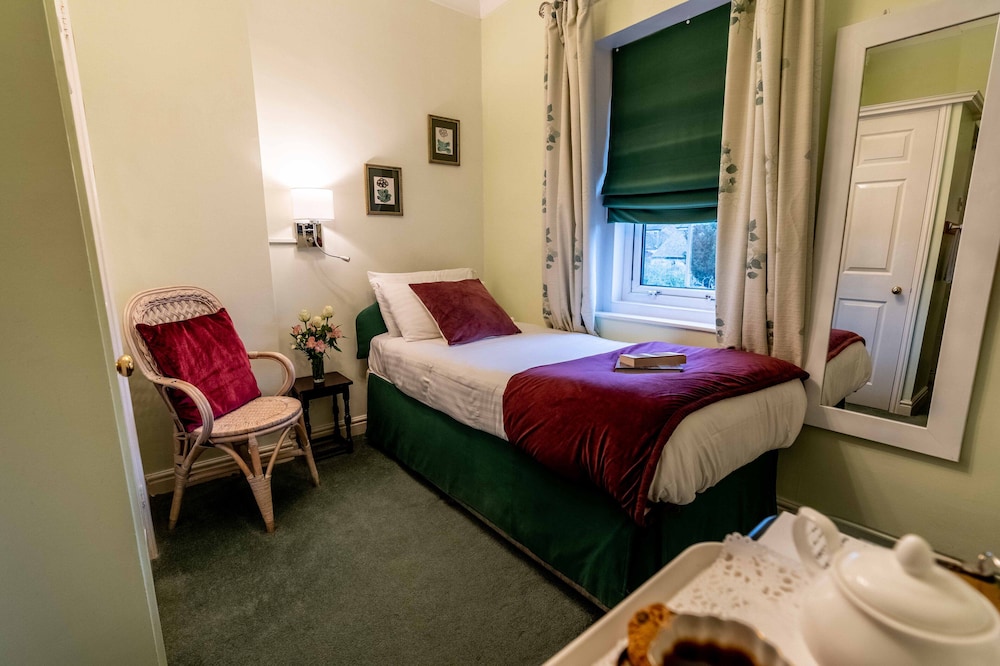 Standard Single Room, Ensuite photo 3