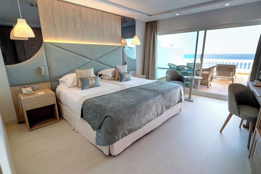 Superior Double Room Single Use, Sea View
