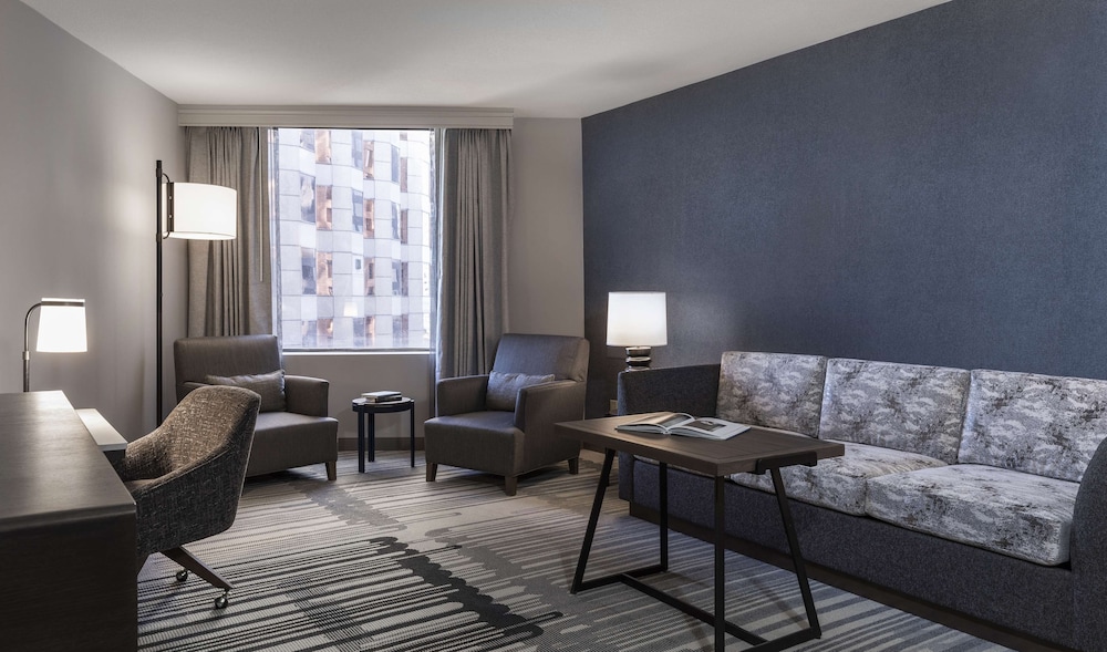 Regency, Suite - Photo 1