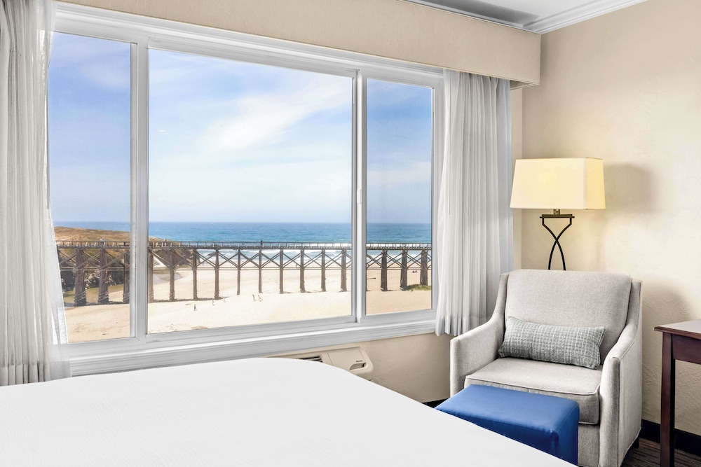 Standard Room, 2 Queen Beds, Refrigerator, Ocean View