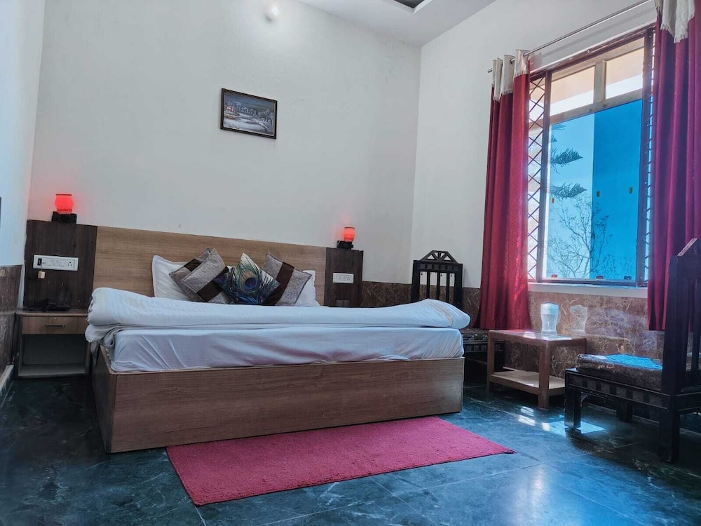 Deluxe Room - Photo 2