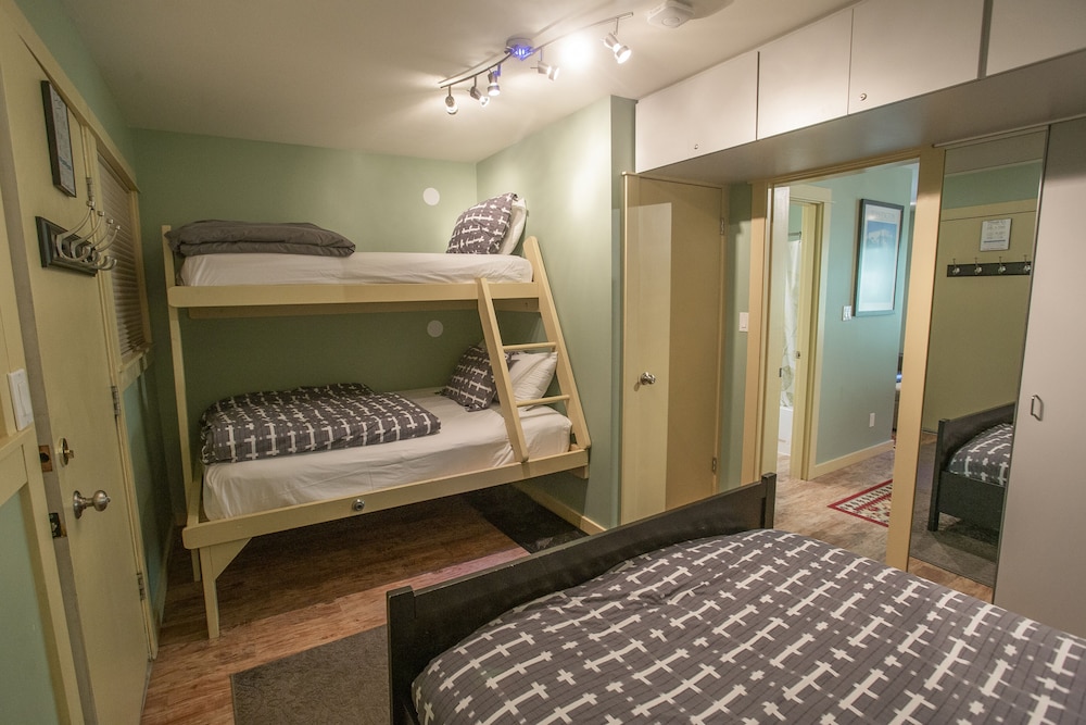 523 Preferred 1 Bedroom Unit photo 3