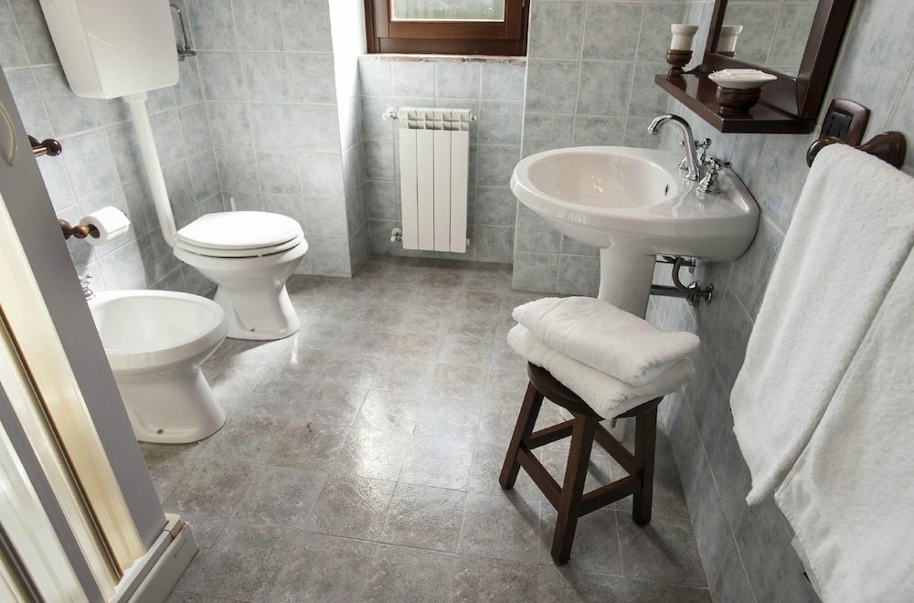 Triple Room, 1 Bedroom photo 3