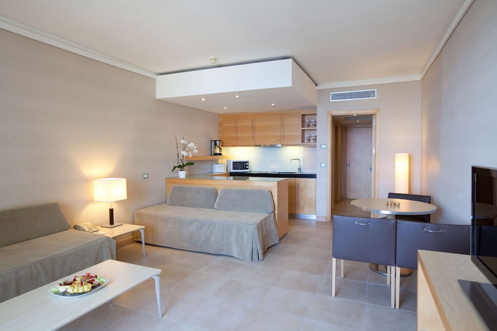 Suite, Garden Area ( VIP) - Photo 6